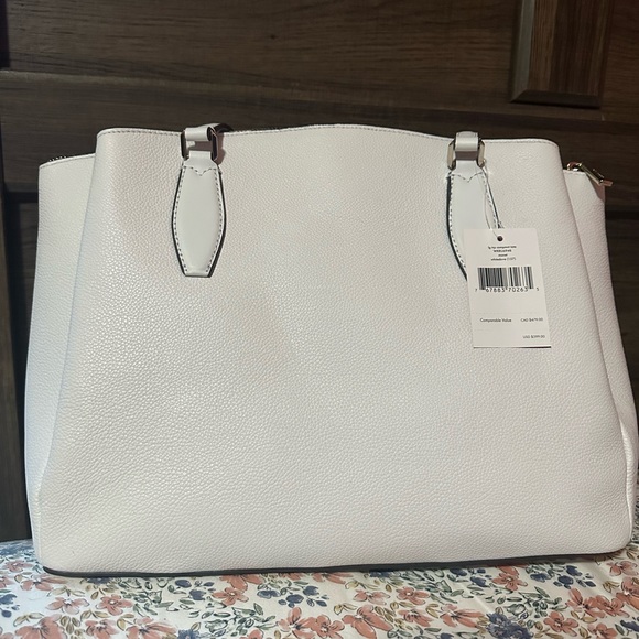 Kate Spade large triple compartment purse. NWT, Beautiful white bag. - Picture 3 of 10